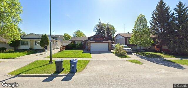 Larawan ng 112 Egesz Street sa Winnipeg, Manitoba