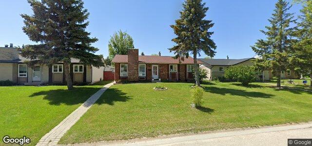 Larawan ng 115 Sanderson Avenue sa Winnipeg, Manitoba