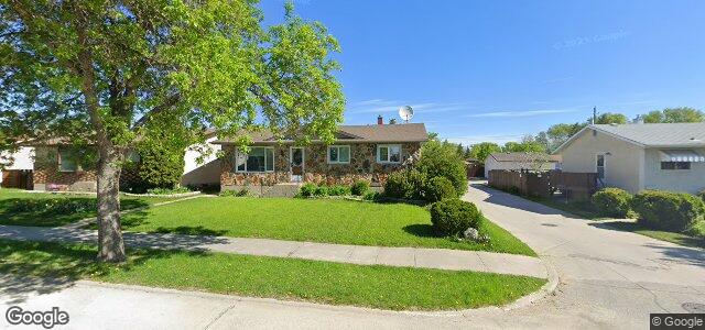 Larawan ng 121 Manley Avenue sa Winnipeg, Manitoba