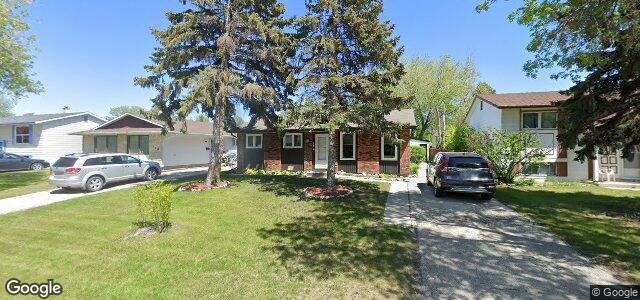 Larawan ng 122 Sanderson Avenue sa Winnipeg, Manitoba