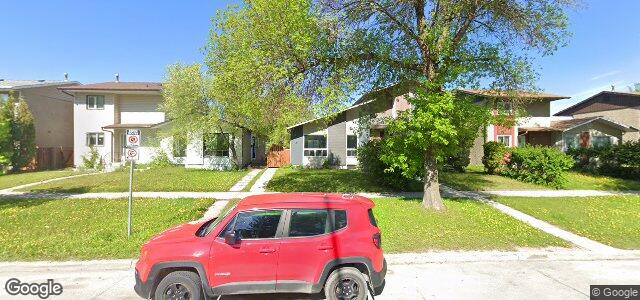 Larawan ng 131 Egesz Street sa Winnipeg, Manitoba