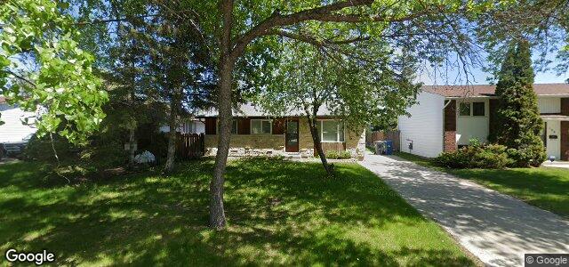 Larawan ng 134 Sanderson Avenue sa Winnipeg, Manitoba