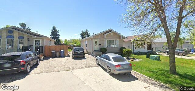 Larawan ng 15 Chisholm Drive sa Winnipeg, Manitoba