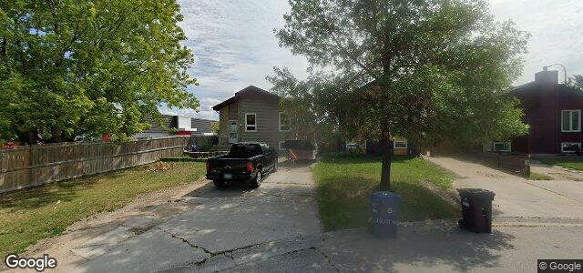 Larawan ng 154 Weitzel Street sa Winnipeg, Manitoba