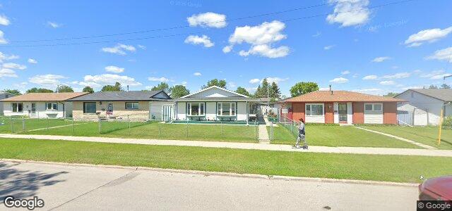 Larawan ng 1779 Manitoba Avenue sa Winnipeg, Manitoba