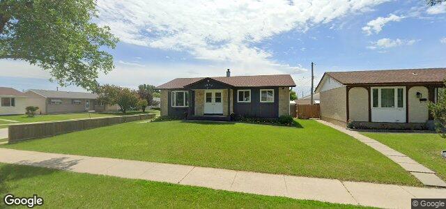 Photo of 1904 Manitoba Avenue in Winnipeg, Manitoba