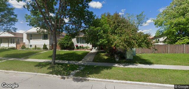 Larawan ng 1951 Burrows Avenue sa Winnipeg, Manitoba