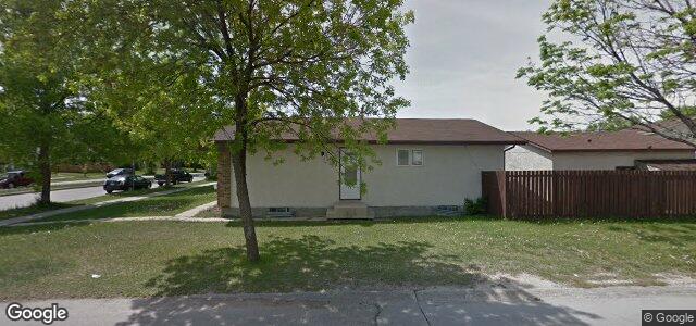 Larawan ng 1987 Burrows Avenue sa Winnipeg, Manitoba