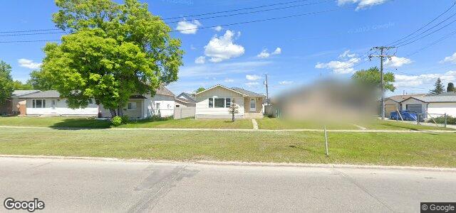 Larawan ng 1987 Selkirk Avenue sa Winnipeg, Manitoba