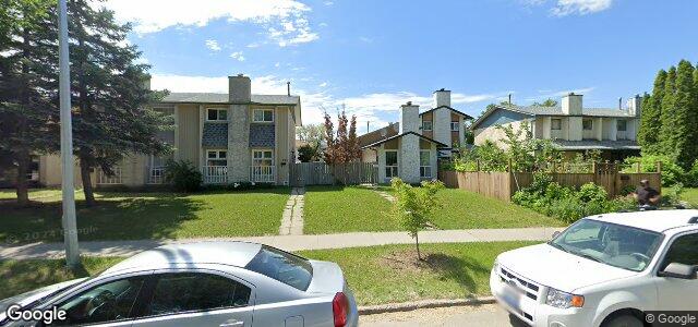 Larawan ng 1998 Burrows Avenue sa Winnipeg, Manitoba