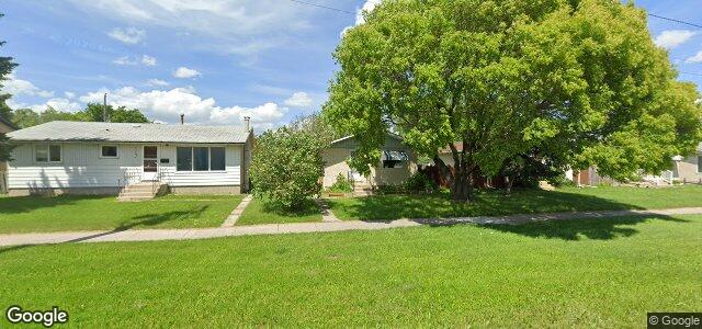 Larawan ng 2001 Selkirk Avenue sa Winnipeg, Manitoba