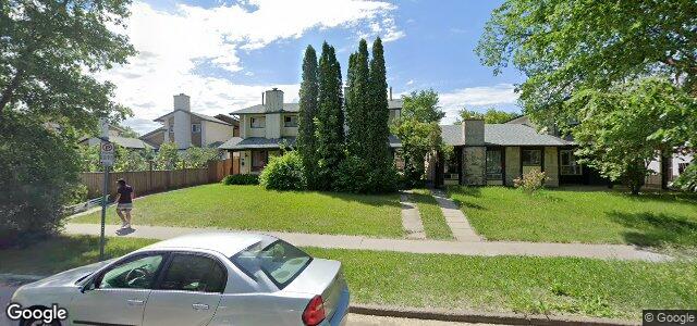 Larawan ng 2004 Burrows Avenue sa Winnipeg, Manitoba