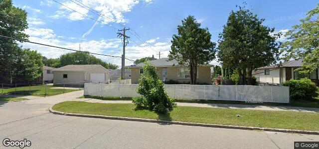 Larawan ng 2008 Manitoba Avenue sa Winnipeg, Manitoba