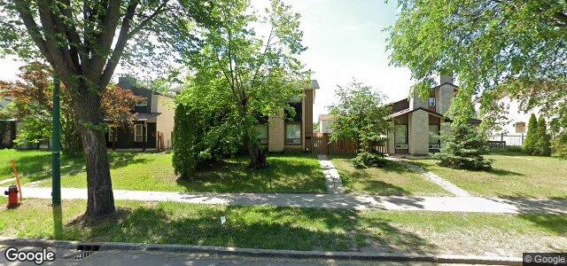 Larawan ng 2012 Burrows Avenue sa Winnipeg, Manitoba