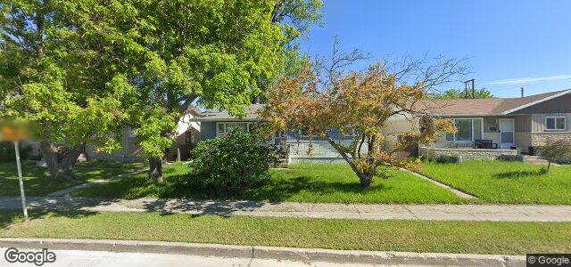 Larawan ng 2021 Selkirk Avenue sa Winnipeg, Manitoba