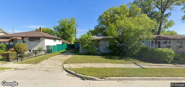 Photo of 2029 Selkirk Avenue in Winnipeg, Manitoba