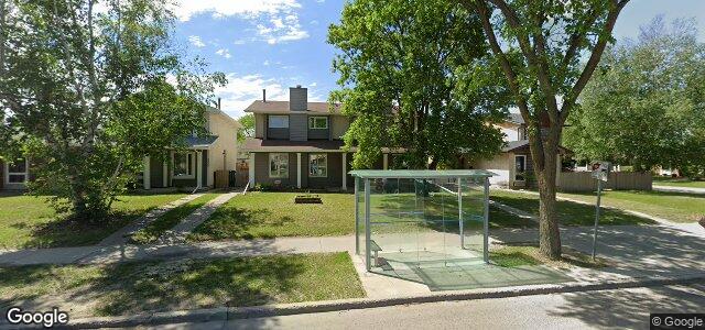 Larawan ng 2032 Burrows Avenue sa Winnipeg, Manitoba