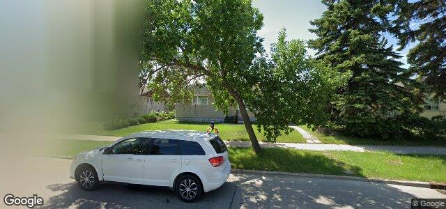 Larawan ng 2042 Manitoba Avenue sa Winnipeg, Manitoba