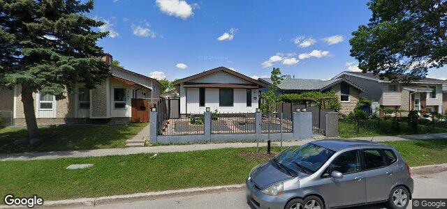 Larawan ng 2043 Burrows Avenue sa Winnipeg, Manitoba