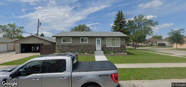 Larawan ng 2048 Manitoba Avenue sa Winnipeg, Manitoba