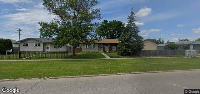 Larawan ng 2062 King Edward Street sa Winnipeg, Manitoba