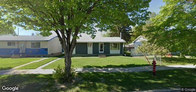 Larawan ng 2068 Manitoba Avenue sa Winnipeg, Manitoba