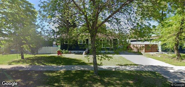 Larawan ng 2072 Manitoba Avenue sa Winnipeg, Manitoba