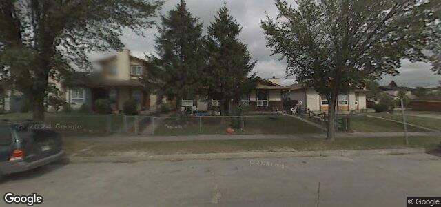 Larawan ng 2073 Burrows Avenue sa Winnipeg, Manitoba