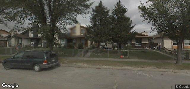 Larawan ng 2077 Burrows Avenue sa Winnipeg, Manitoba