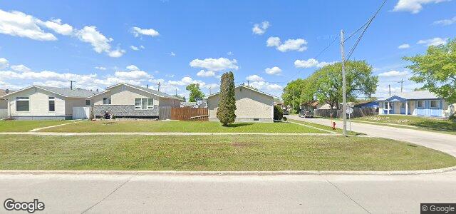 Larawan ng 2086 King Edward Street sa Winnipeg, Manitoba