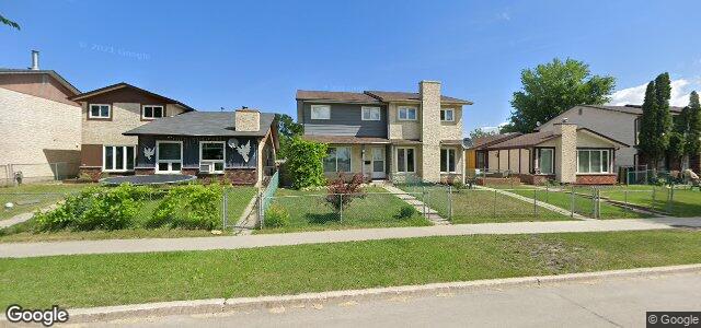 Larawan ng 2113 Burrows Avenue sa Winnipeg, Manitoba