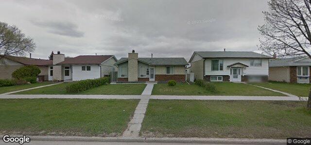 Larawan ng 2225 Burrows Avenue sa Winnipeg, Manitoba