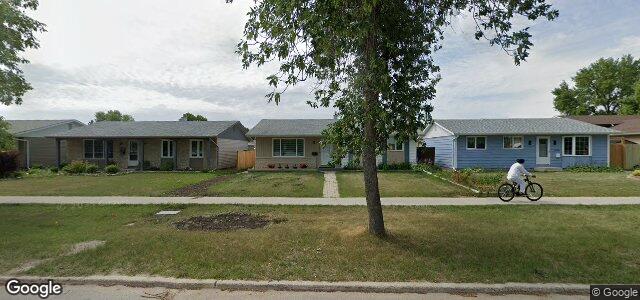 Larawan ng 2266 Burrows Avenue sa Winnipeg, Manitoba