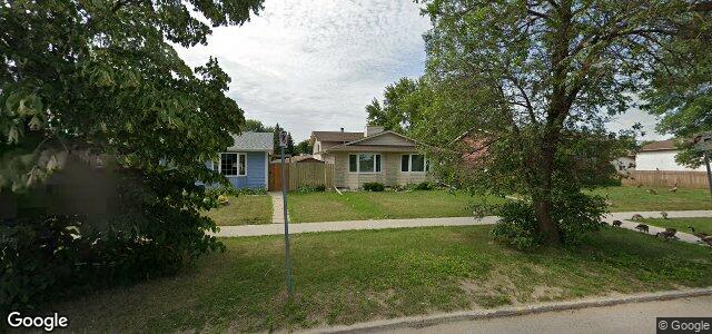 Larawan ng 2274 Burrows Avenue sa Winnipeg, Manitoba