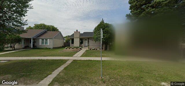 Larawan ng 2298 Burrows Avenue sa Winnipeg, Manitoba