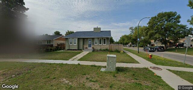 Larawan ng 2310 Burrows Avenue sa Winnipeg, Manitoba