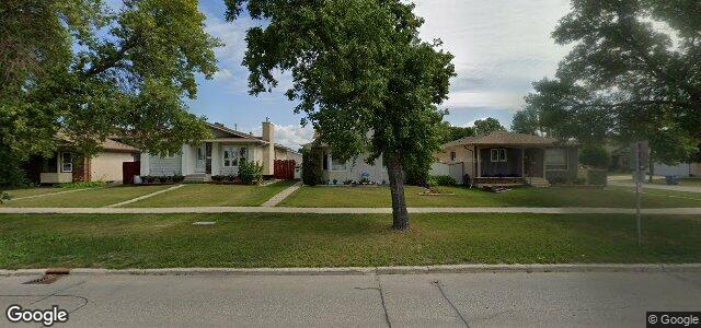 Larawan ng 2359 Burrows Avenue sa Winnipeg, Manitoba