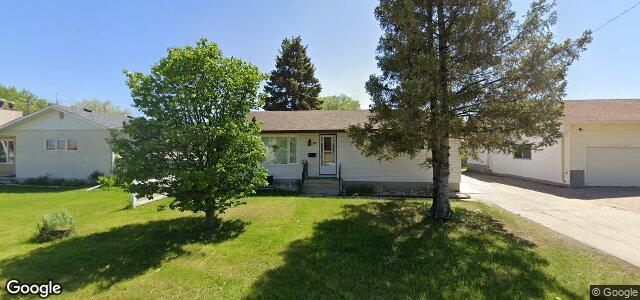 Larawan ng 24 Sanderson Avenue sa Winnipeg, Manitoba