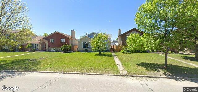 Larawan ng 2406 Burrows Avenue sa Winnipeg, Manitoba