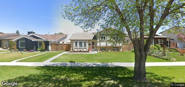 Larawan ng 2407 Burrows Avenue sa Winnipeg, Manitoba