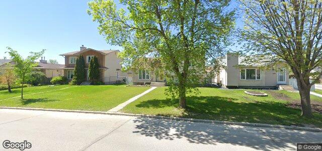 Larawan ng 2422 Burrows Avenue sa Winnipeg, Manitoba