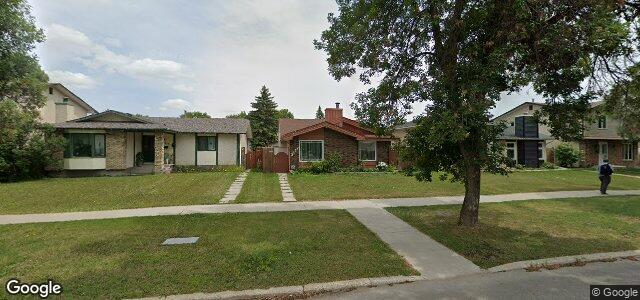 Larawan ng 2427 Burrows Avenue sa Winnipeg, Manitoba