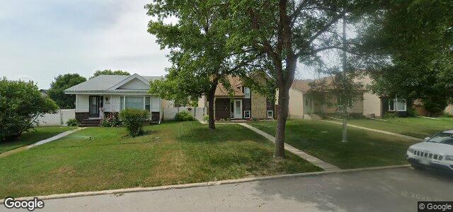 Larawan ng 2436 Burrows Avenue sa Winnipeg, Manitoba