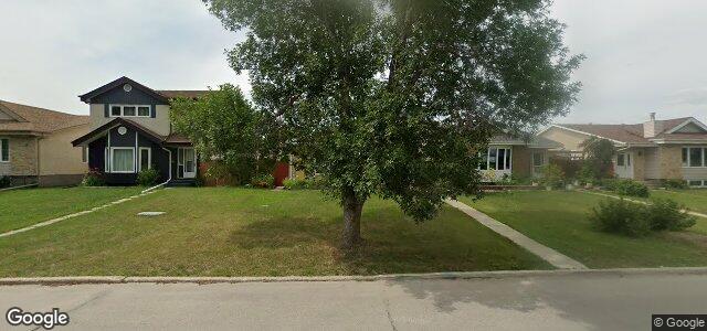 Larawan ng 2448 Burrows Avenue sa Winnipeg, Manitoba