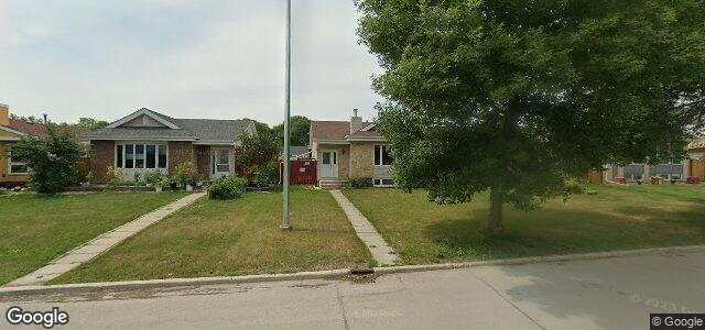 Larawan ng 2456 Burrows Avenue sa Winnipeg, Manitoba