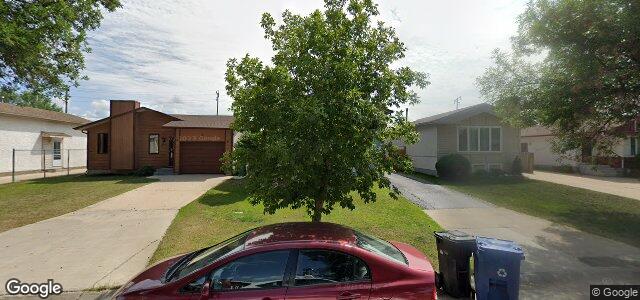 Larawan ng 246 Weitzel Street sa Winnipeg, Manitoba