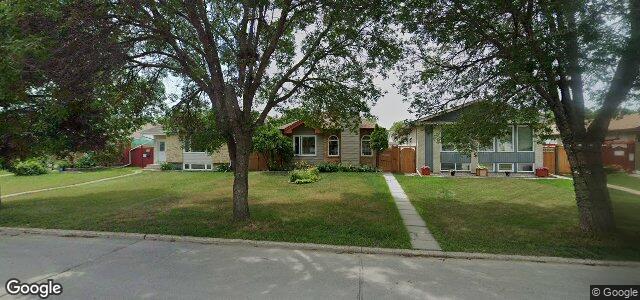 Larawan ng 2460 Burrows Avenue sa Winnipeg, Manitoba