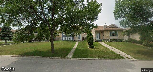 Larawan ng 2476 Burrows Avenue sa Winnipeg, Manitoba