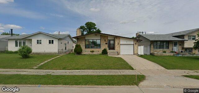 Larawan ng 25 Eckhardt Avenue sa Winnipeg, Manitoba
