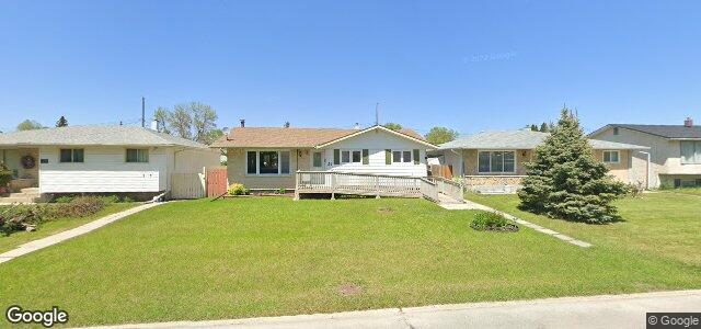 Larawan ng 25 Sanderson Avenue sa Winnipeg, Manitoba